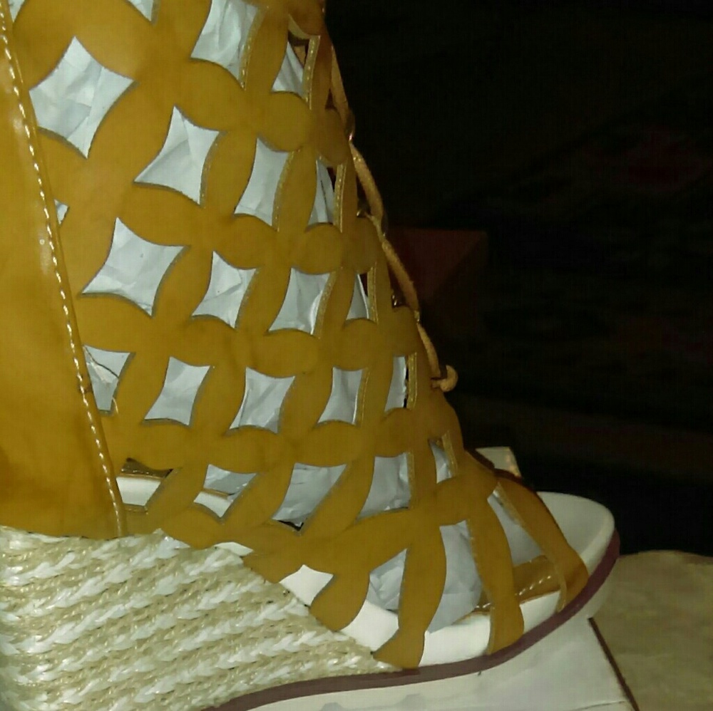 Caramel Cutout Wedged Shoes
